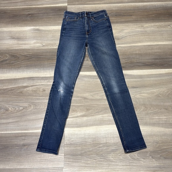 🏁 Hollister super high-rise skinny blue denim jeans size 25 - Picture 2 of 9